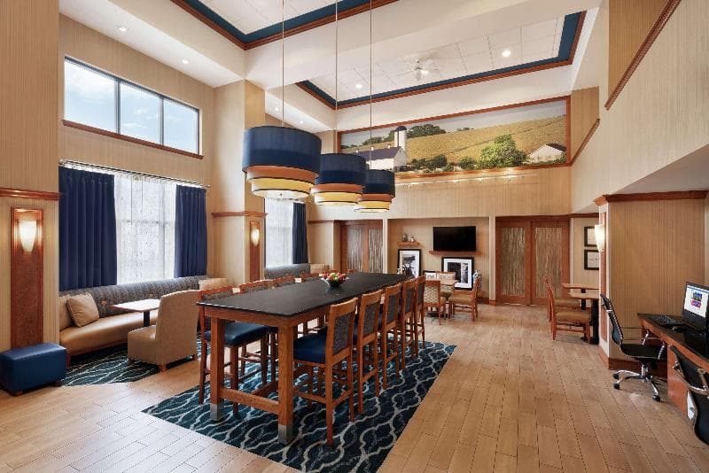 Hampton Inn & Suites Ephrata - Mountain Springs 5