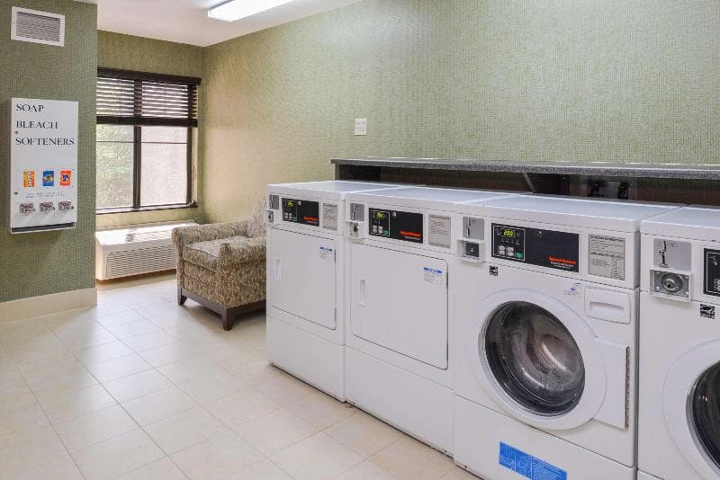 Homewood Suites by Hilton Fresno photo 1