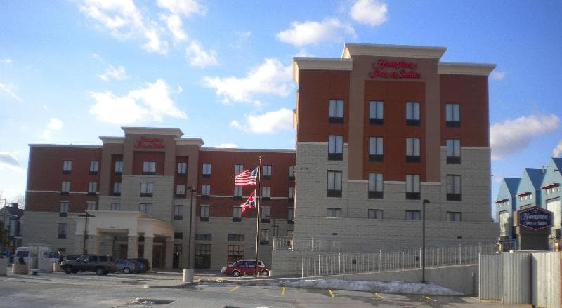 Hampton Inn & Suites Cincinnati/Uptown-University Area 2