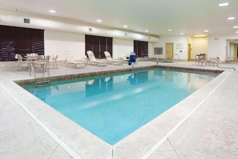 Hampton Inn & Suites Grove City 4