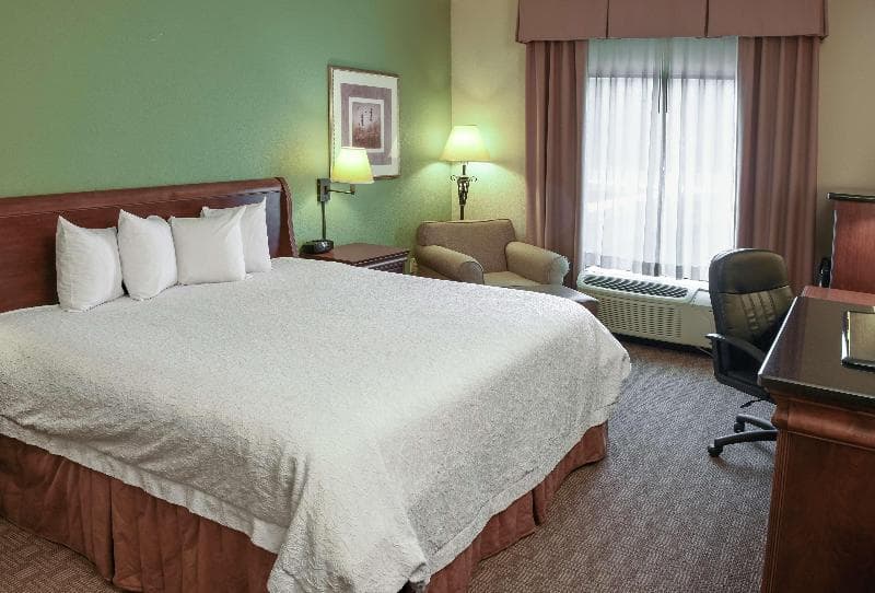 Hampton Inn & Suites Youngstown-Canfield 5