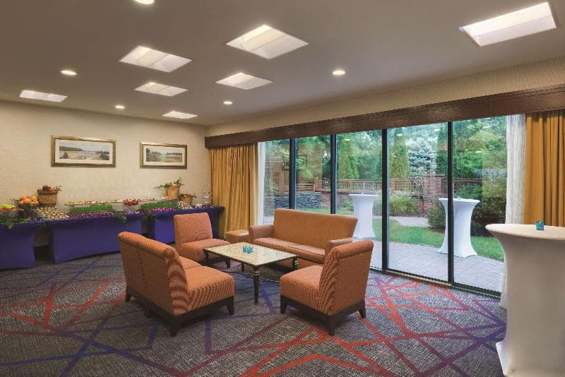 Hilton Long Island/Huntington 5
