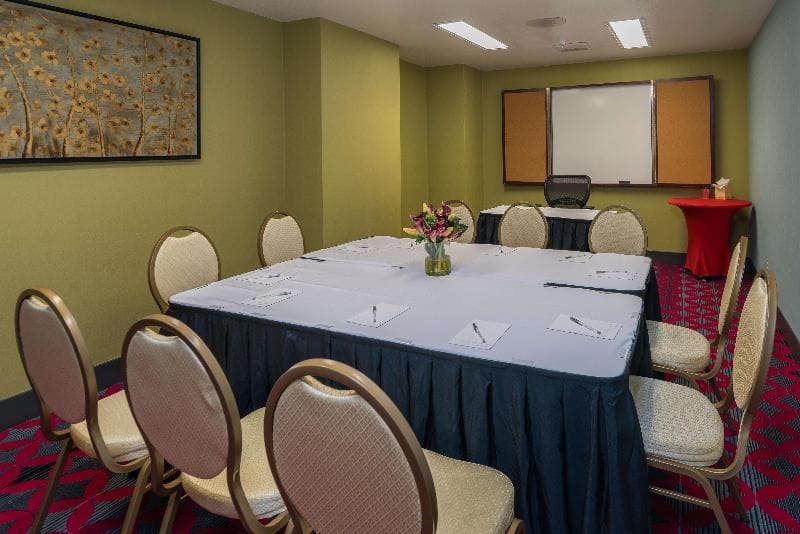 Hampton Inn Livermore 4