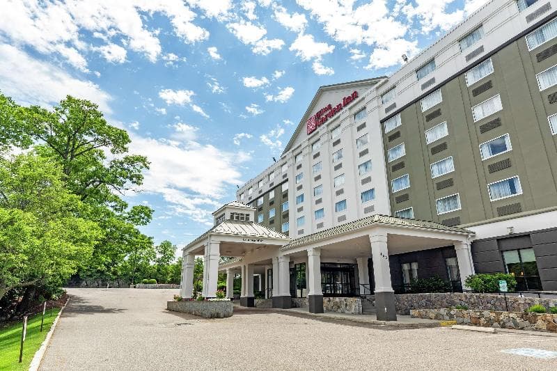 Hilton Garden Inn Boston/Waltham 2