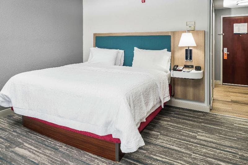 Hampton Inn Wilson Downtown 4