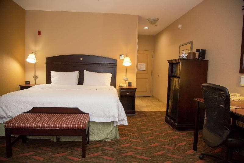 Hampton Inn & Suites Houston - Rosenberg 2