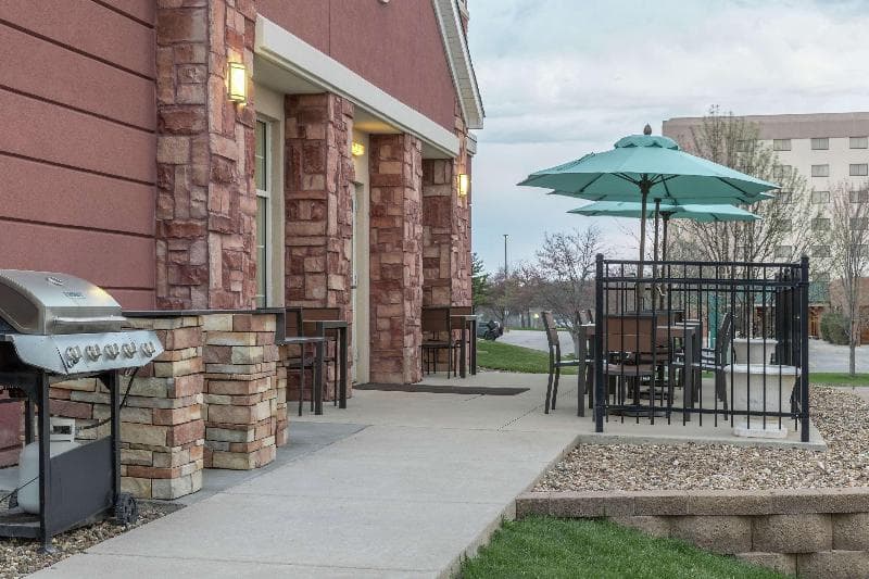 Homewood Suites by Hilton Cedar Rapids-North photo 1