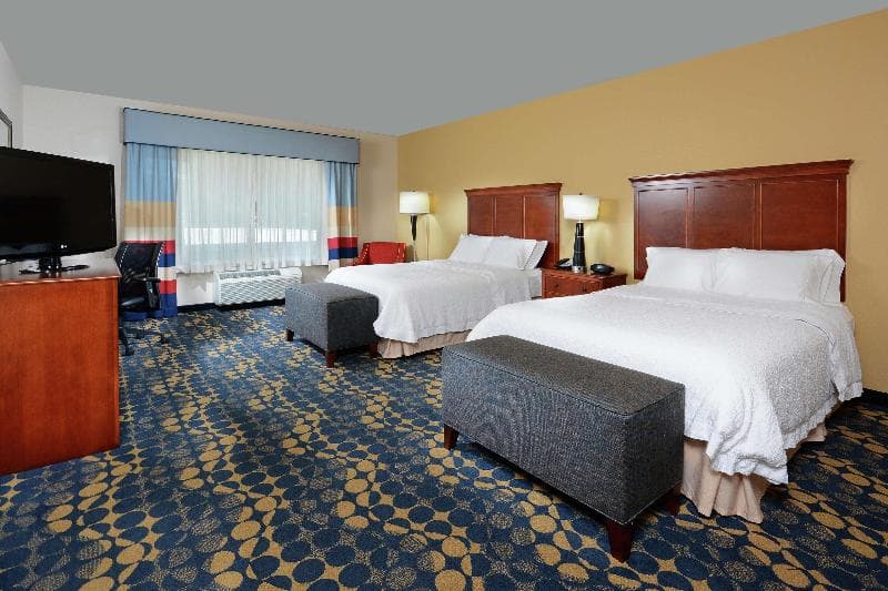 Hampton Inn & Suites Huntersville 4