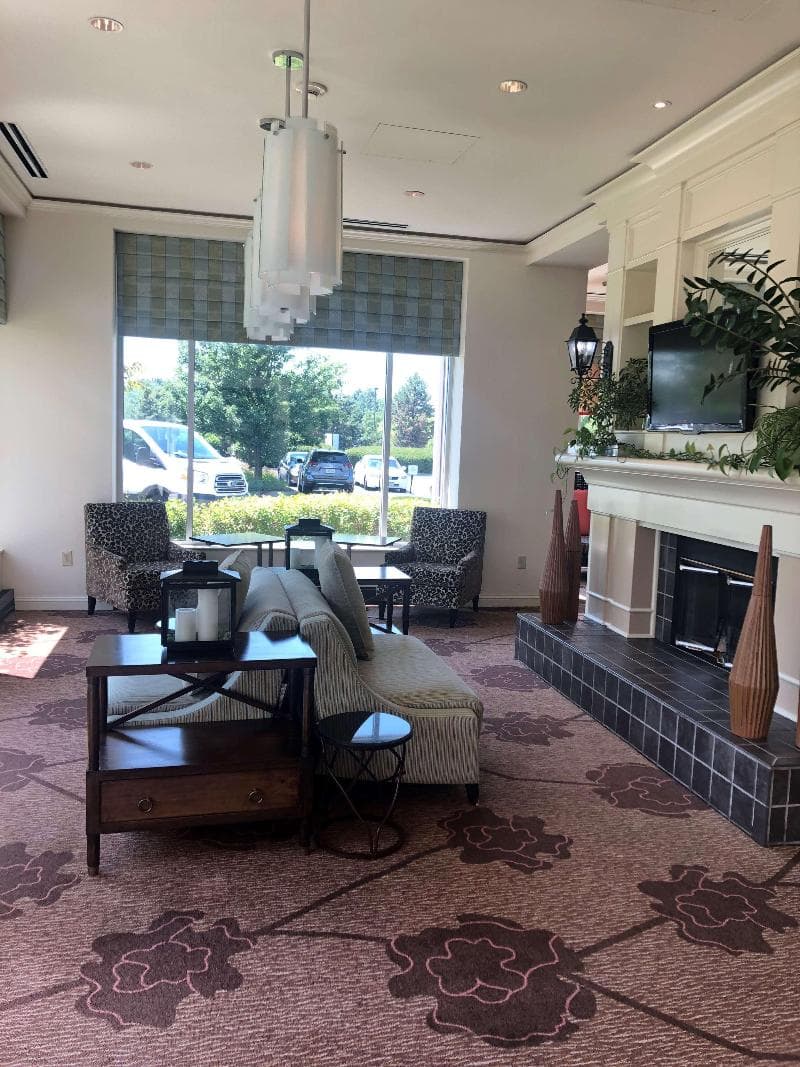 Hilton Garden Inn Addison 5