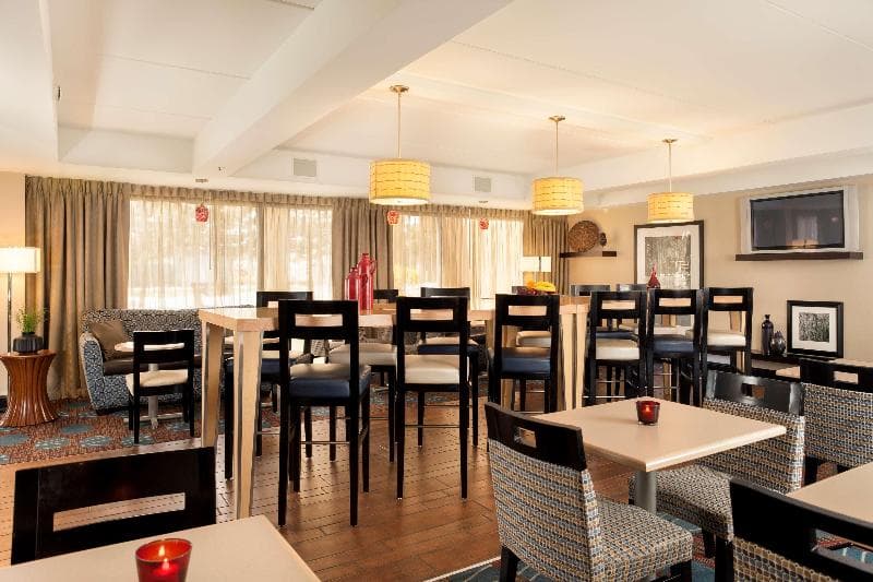 Hampton Inn Chicago-O'Hare International Airport 5