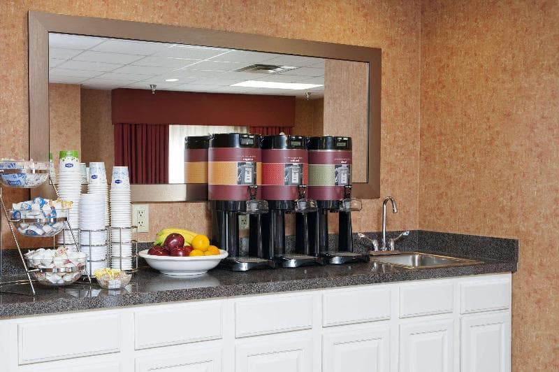 Hampton Inn & Suites Cleveland-Southeast/Streetsboro 2