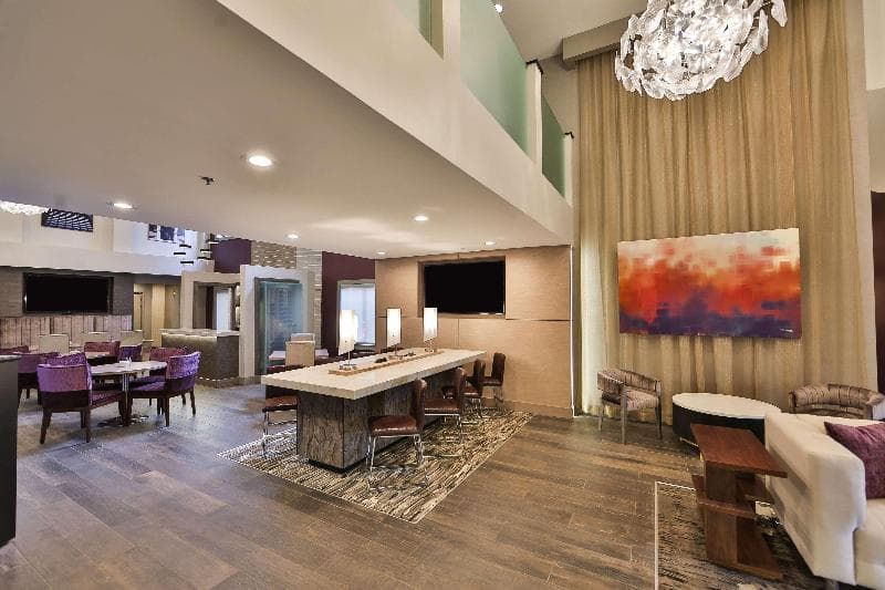 DoubleTree by Hilton Hotel Atlanta - Alpharetta 2