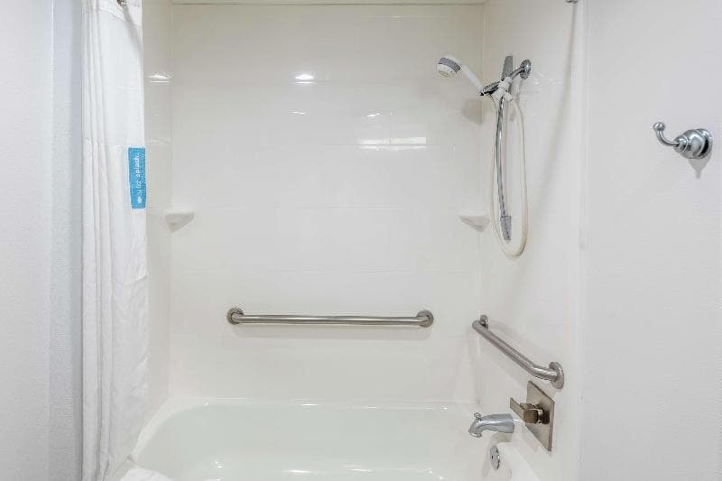Hampton Inn Brownwood 4