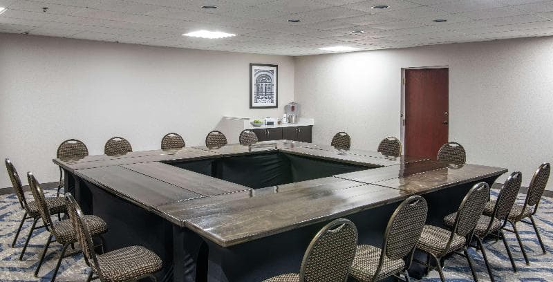 Hampton Inn Cleveland-Solon photo 1