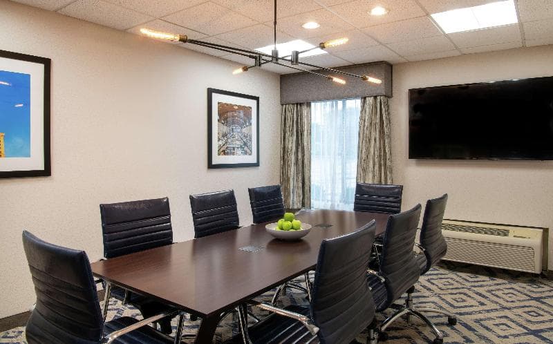 Hampton Inn Cleveland-Solon 4