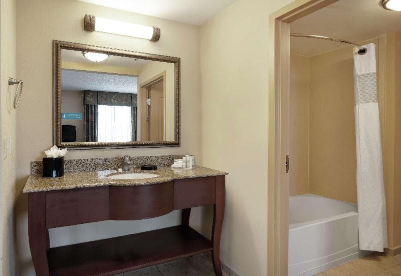 Hampton Inn & Suites Port Richey 2