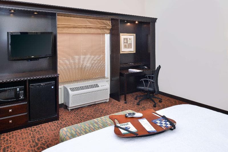 Hampton Inn Pecos 4