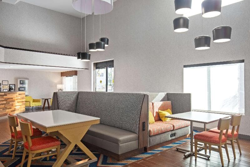 Hampton Inn Phoenix-Airport North 5