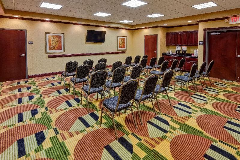 Hampton Inn & Suites Corsicana photo 1