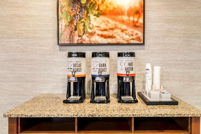 Hampton Inn & Suites Windsor - Sonoma Wine Country photo 1