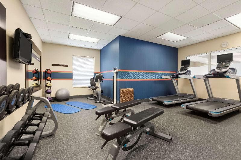 Hampton Inn & Suites Herndon-Reston 2