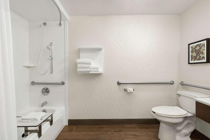 Hampton Inn Portland-Airport 2