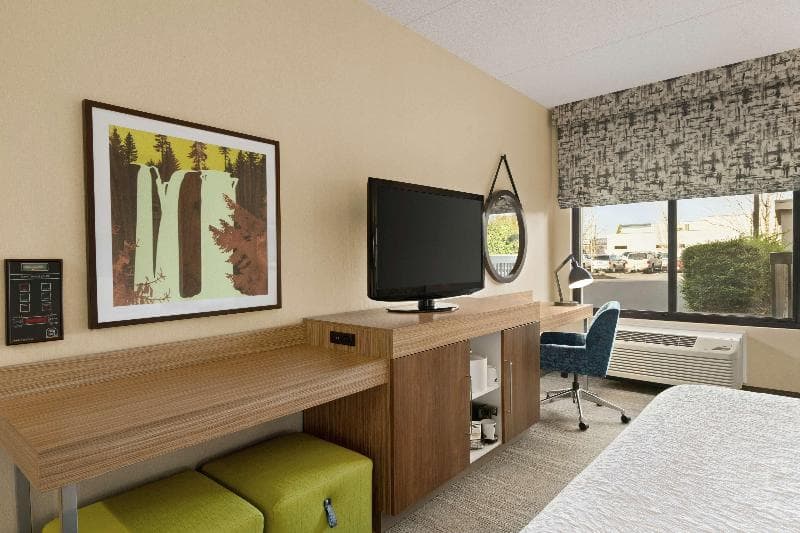 Hampton Inn Portland-Airport 3