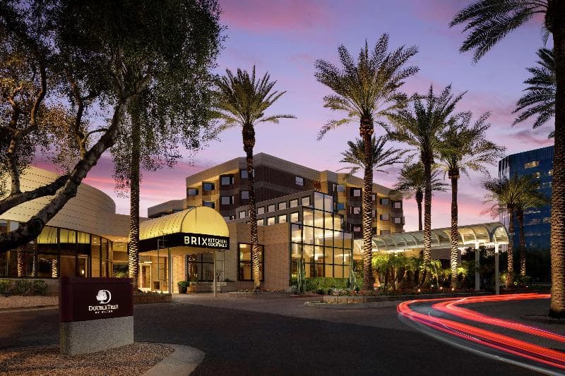DoubleTree Suites by Hilton Hotel Phoenix 2