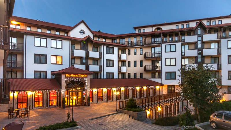 Grand Royale Apartment Complex & Spa 4