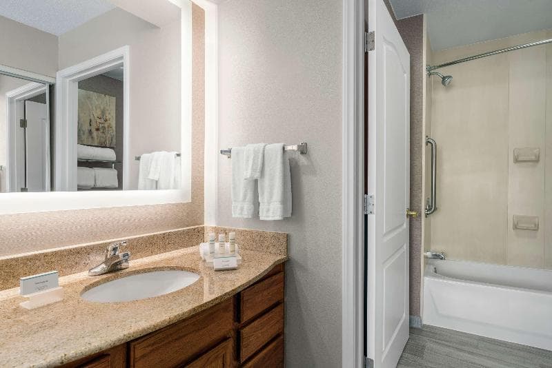 Homewood Suites by Hilton Providence-Warwick 4