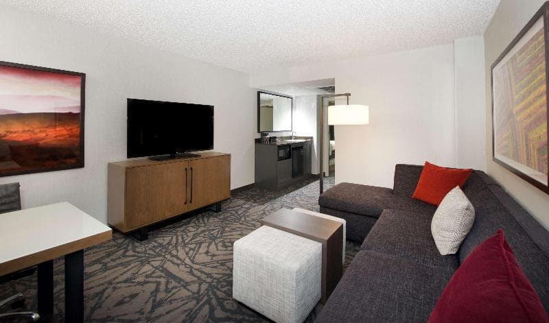 Embassy Suites by Hilton Walnut Creek 4