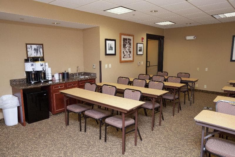 Hampton Inn Oneonta 4