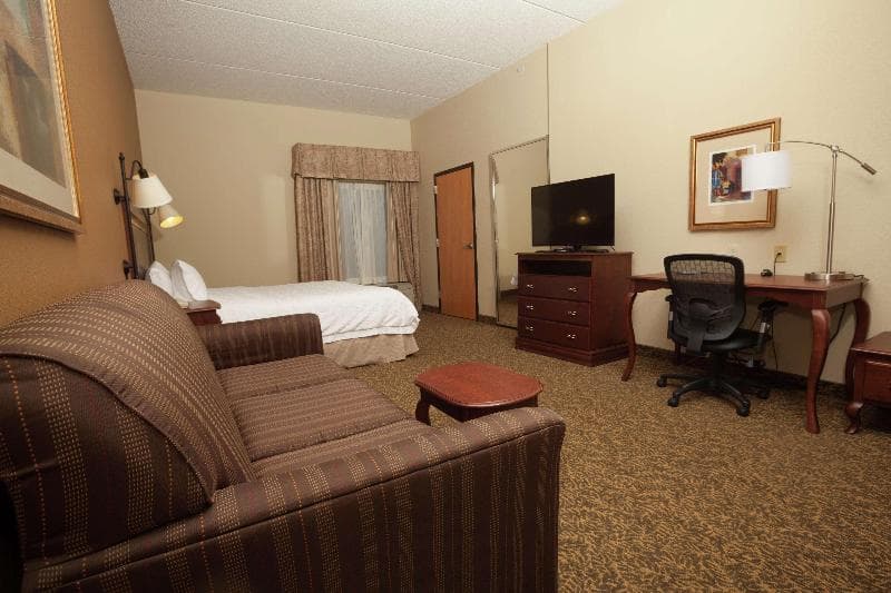 Hampton Inn Oneonta 2