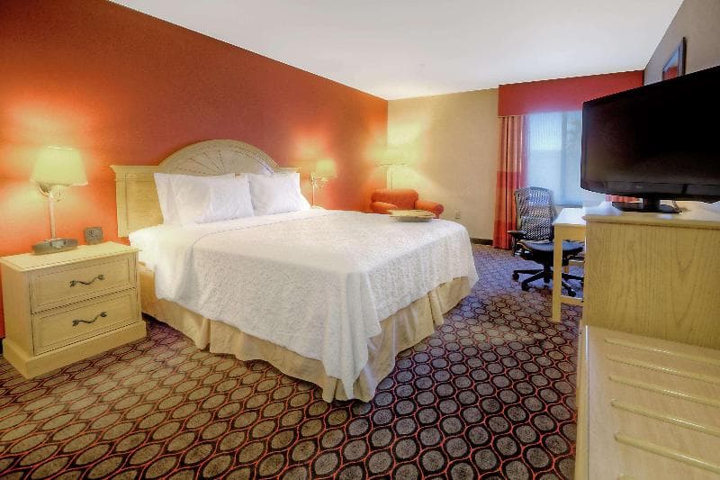 Hampton Inn Fremont 3