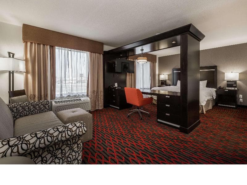 Hampton Inn & Suites by Hilton Lethbridge 3