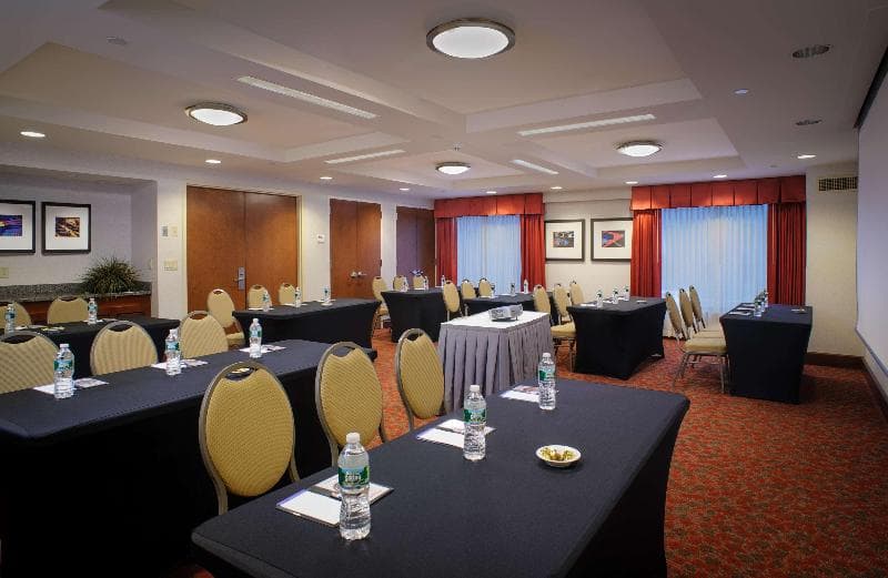 Hilton Garden Inn Portland Downtown Waterfront photo 1