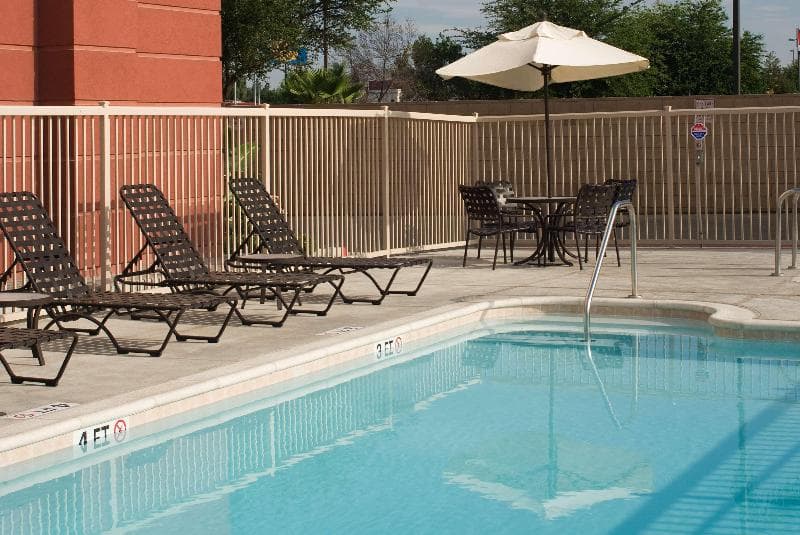 Hampton Inn & Suites Tulare 3
