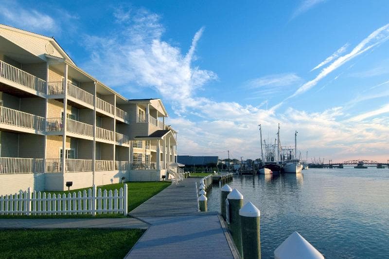 Hampton Inn & Suites Chincoteague-Waterfront photo 1
