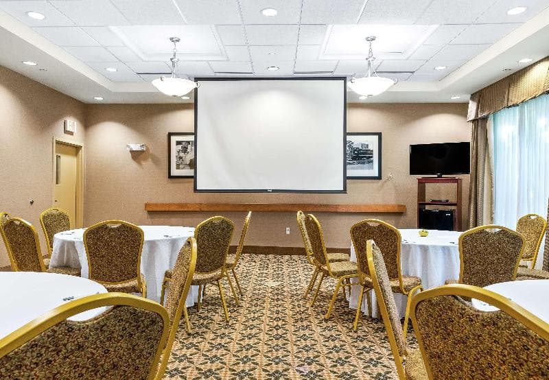 Hampton Inn Nashua 5