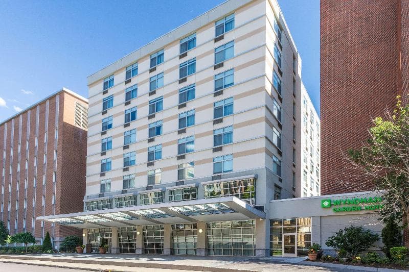 Wyndham Garden Buffalo Downtown 2