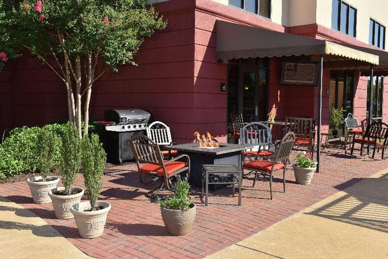 Hampton Inn & Suites Alexandria 5