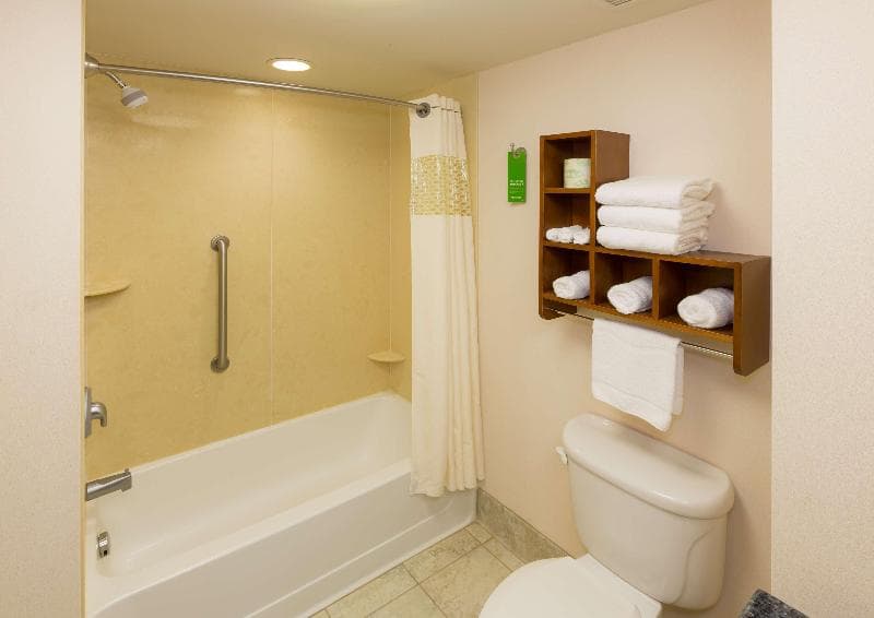 Hampton Inn & Suites Hartford/Farmington 4