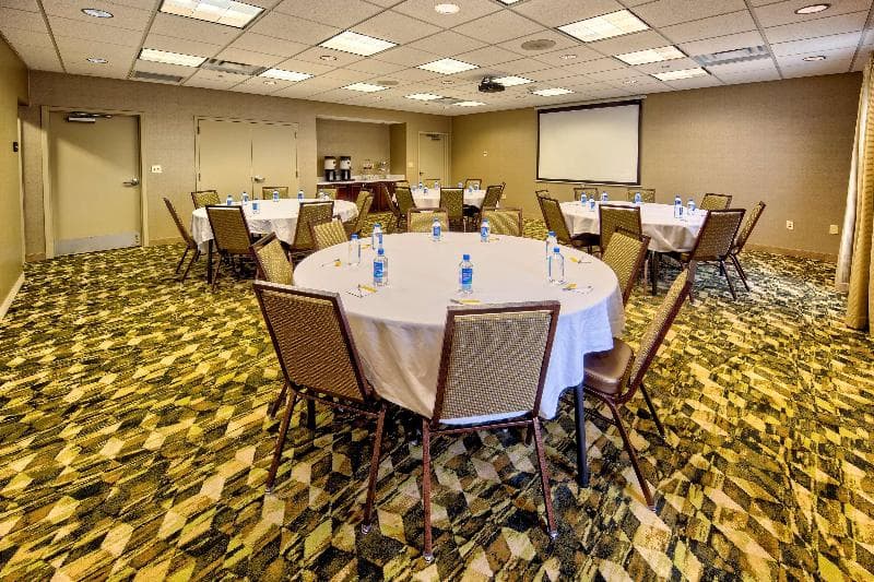 Hampton Inn Rochester-Irondequoit 4
