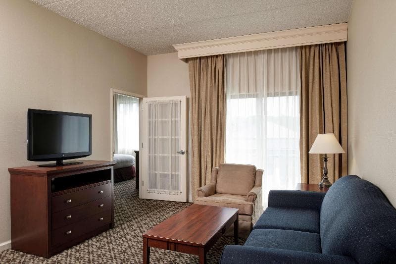 DoubleTree Suites by Hilton Mt. Laurel 4