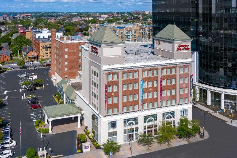 Hampton Inn & Suites Buffalo Downtown 2