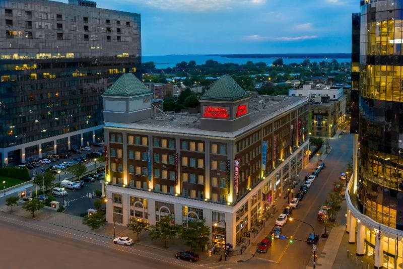 Hampton Inn & Suites Buffalo Downtown 1
