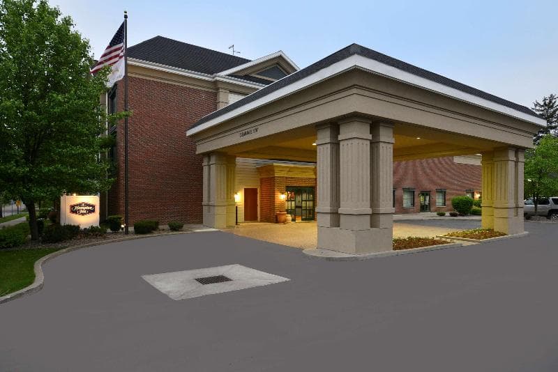 Hampton Inn East Aurora photo 1