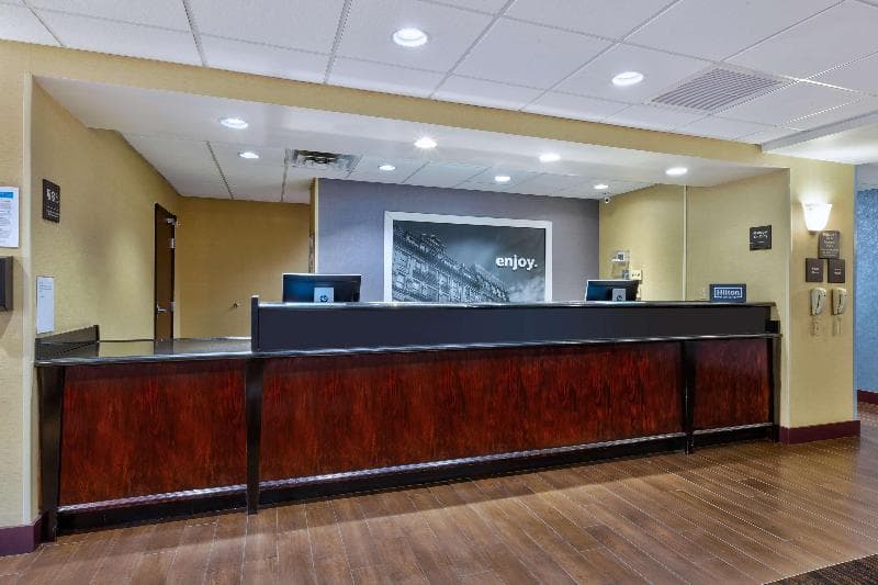 Hampton Inn Waterbury 5