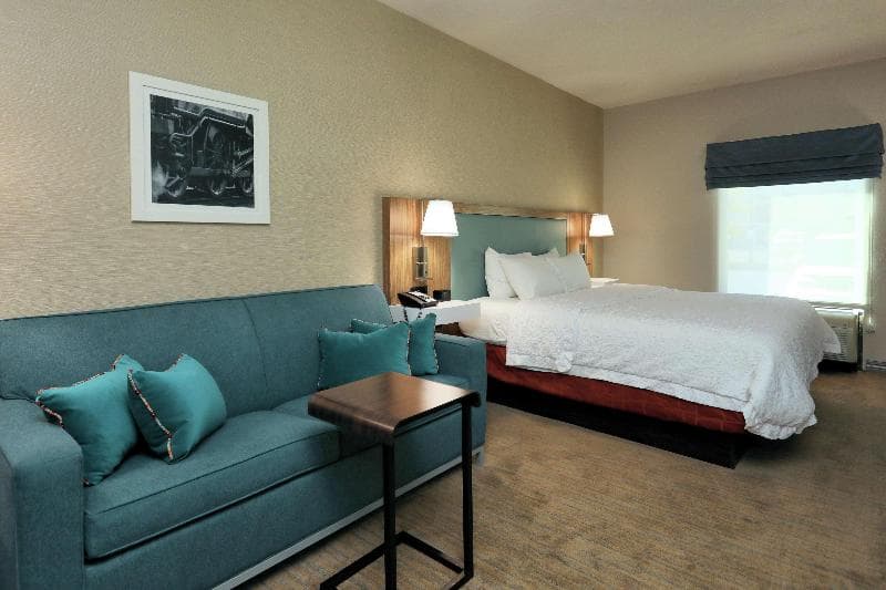 Hampton Inn Batavia 2
