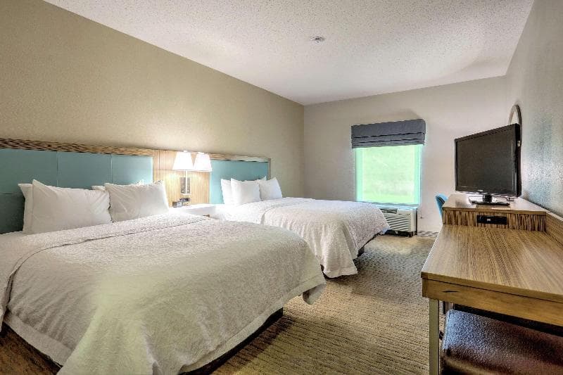 Hampton Inn Batavia 4